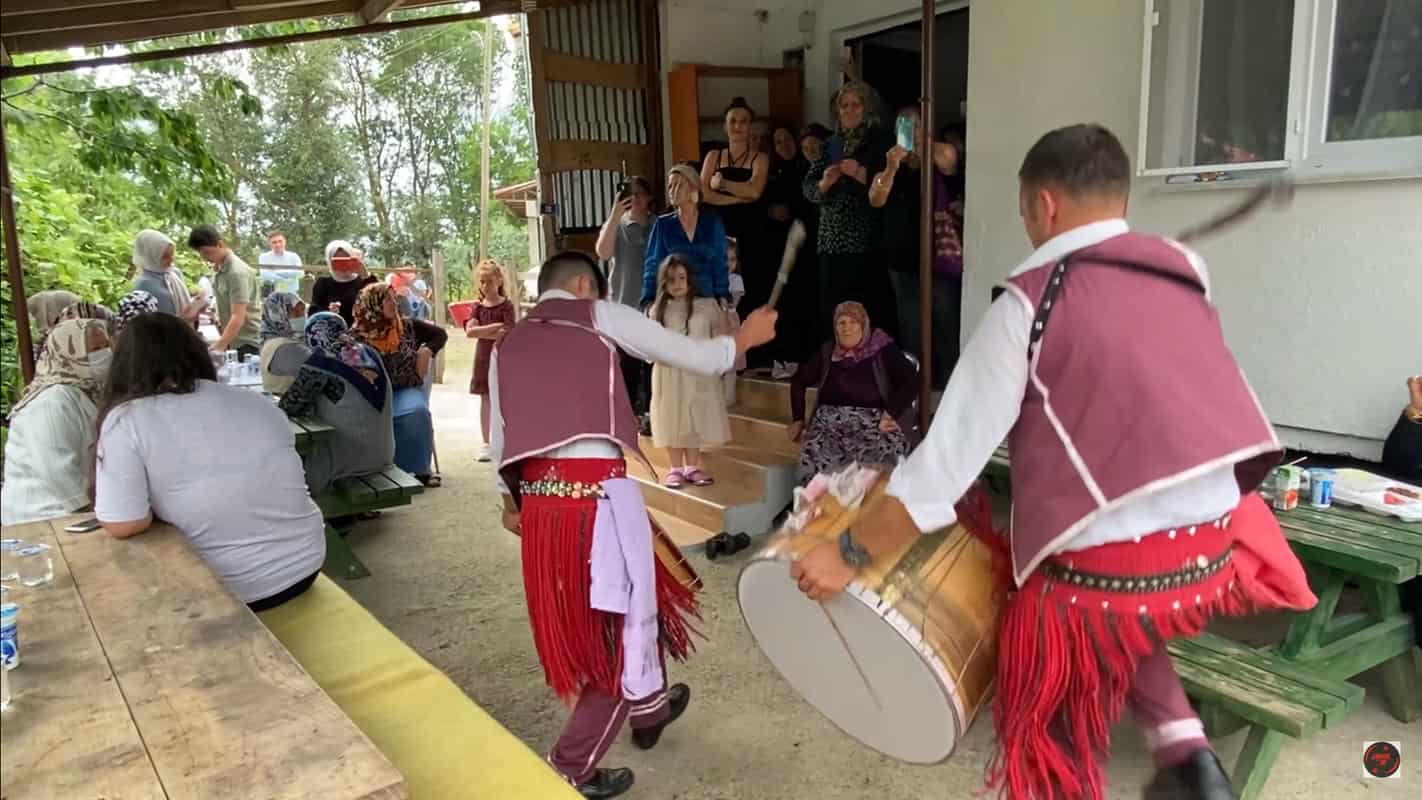 Davulcu performansı
